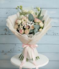 Букет цветов из:  Розы и Лизиантусы в Северном Московской области