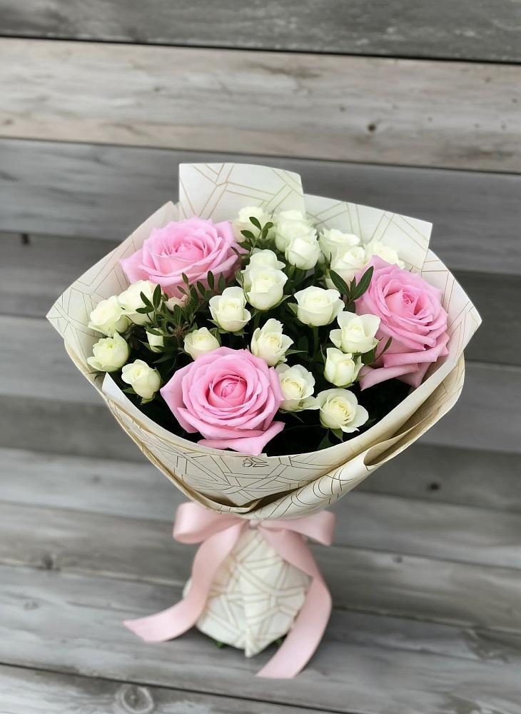Букет цветов из: Розы в Северном Московской области