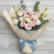 Букет цветов из:  Лизиантусы в Северном Московской области