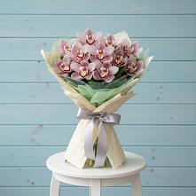 Букет цветов из:  Орхидеи и Розы в Северном Московской области