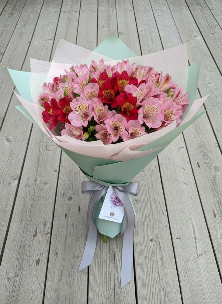 Букет цветов из: Альстромерии в Северном Московской области