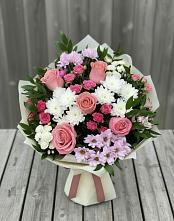Букет цветов из:  Альстромерии, Гвоздики, Розы и Хризантемы в Северном Московской области