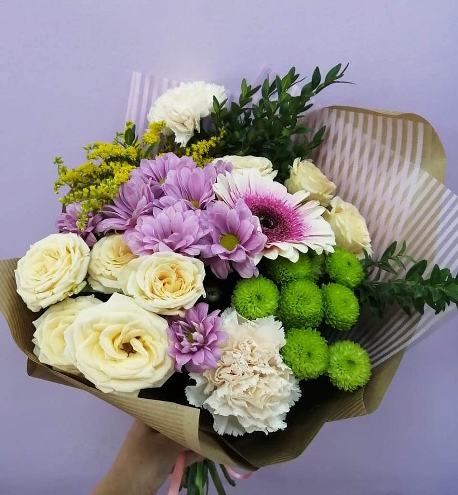 Букет цветов из: Хризантемы, Розы, Гвоздики и Герберы в Северном Московской области