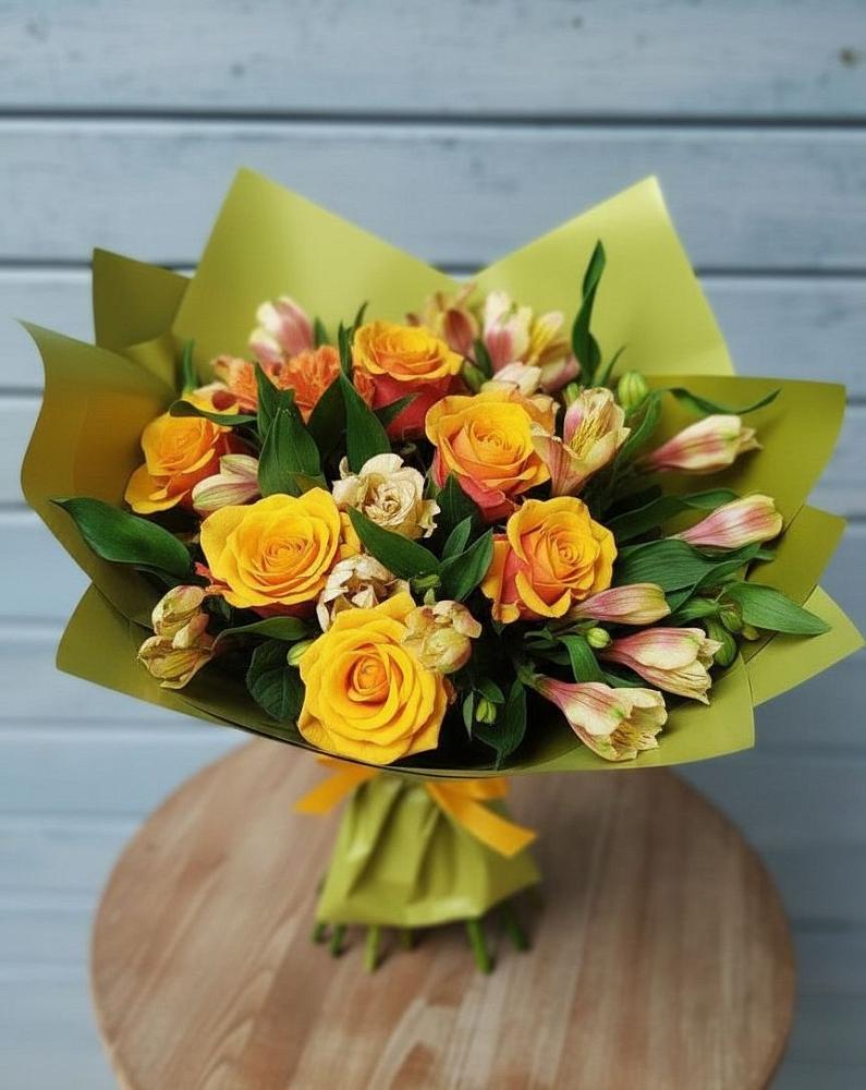 Букет цветов из: Альстромерии и Розы в Северном Московской области