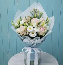 Букет цветов из:  Розы и Лизиантусы в Северном Московской области