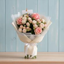 Букет цветов из:  Розы в Северном Московской области